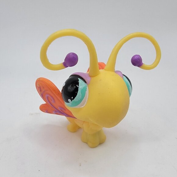 Littlest Pet Shop LPS Yellow Butterfly with‎ Green Flower Eyes - Picture 1 of 3